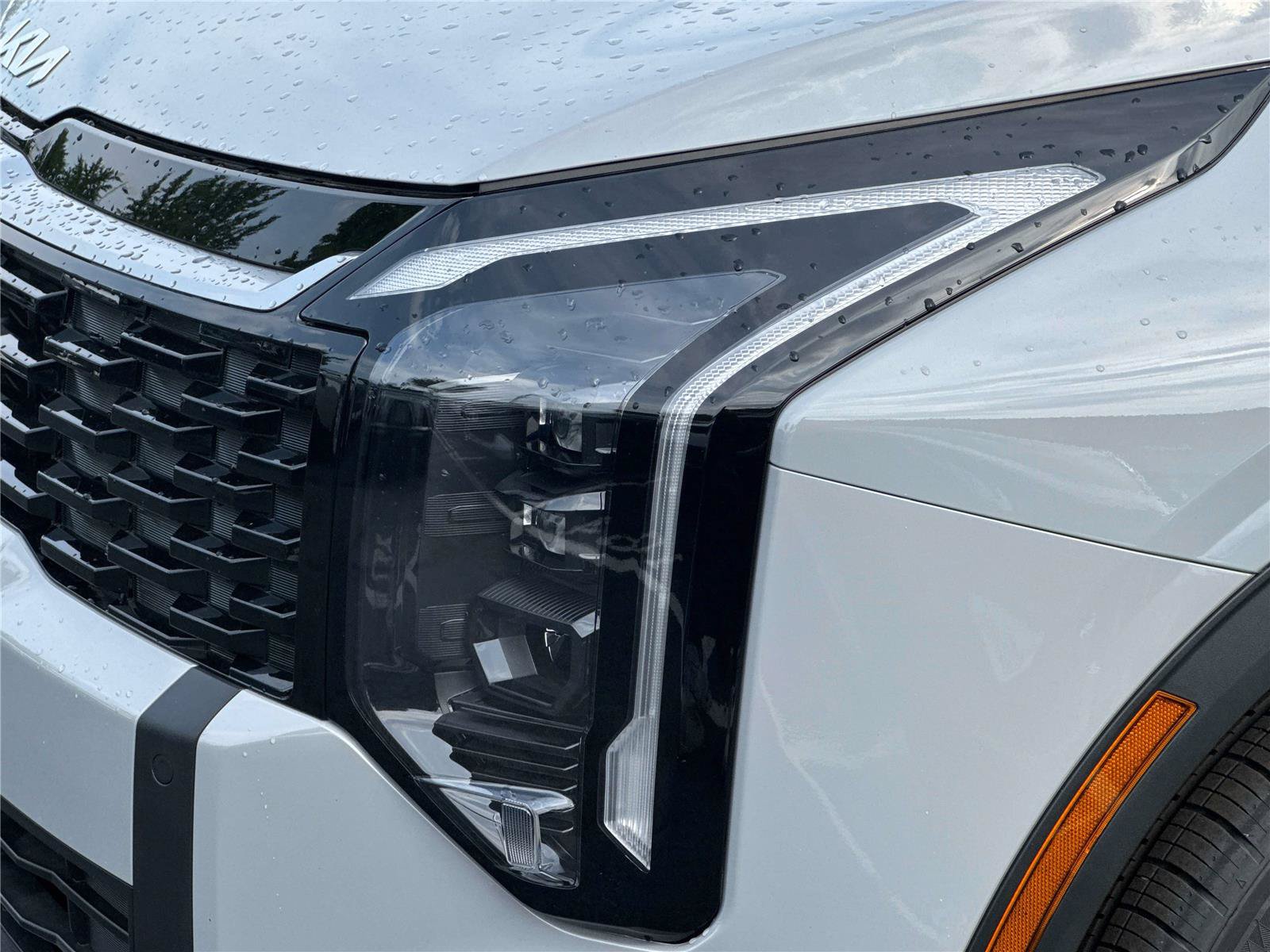 Certified 2026 Kia Sportage EX FWD image 7