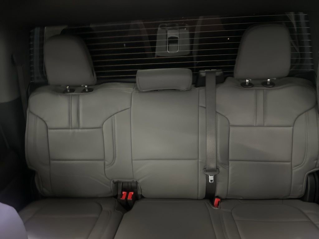 Used 2025 Chevrolet Silverado 2500 Custom w/ Custom Value Package image 13