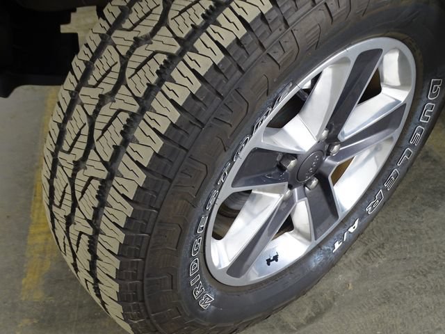 Used 2018 Jeep Wrangler Unlimited Sahara w/ Safety Group AWD/4WD image 36