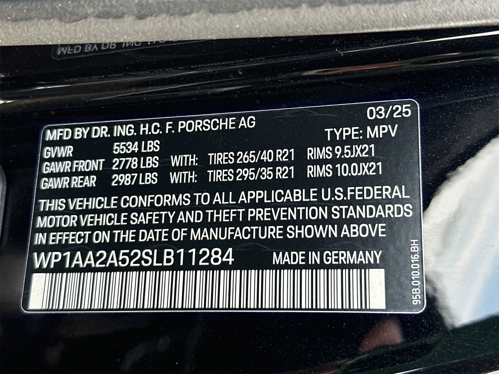 New 2025 Porsche Macan image 27