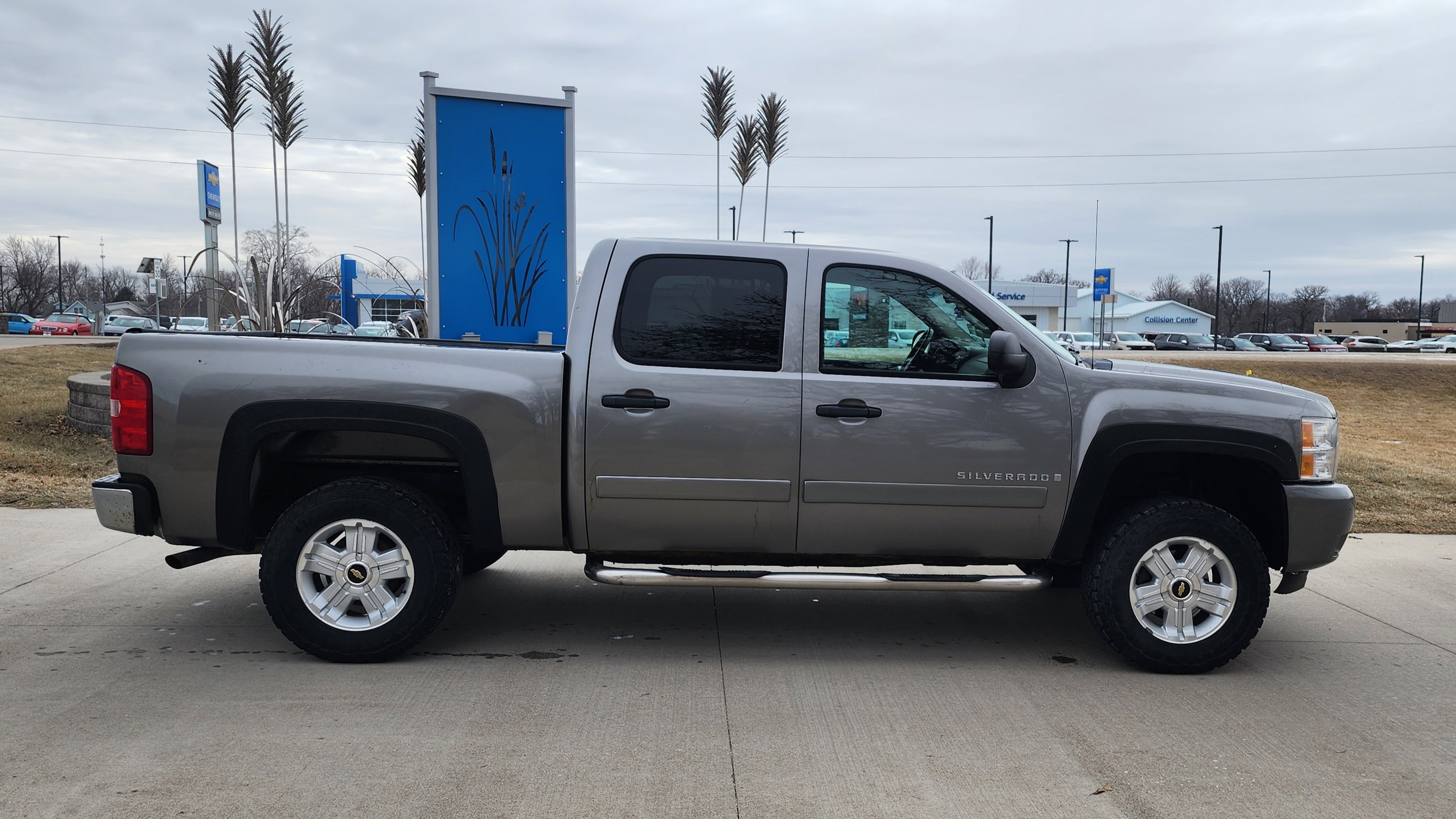 Used 2008 Chevrolet Silverado 1500 LT w/ Power Pack Plus AWD/4WD image 4
