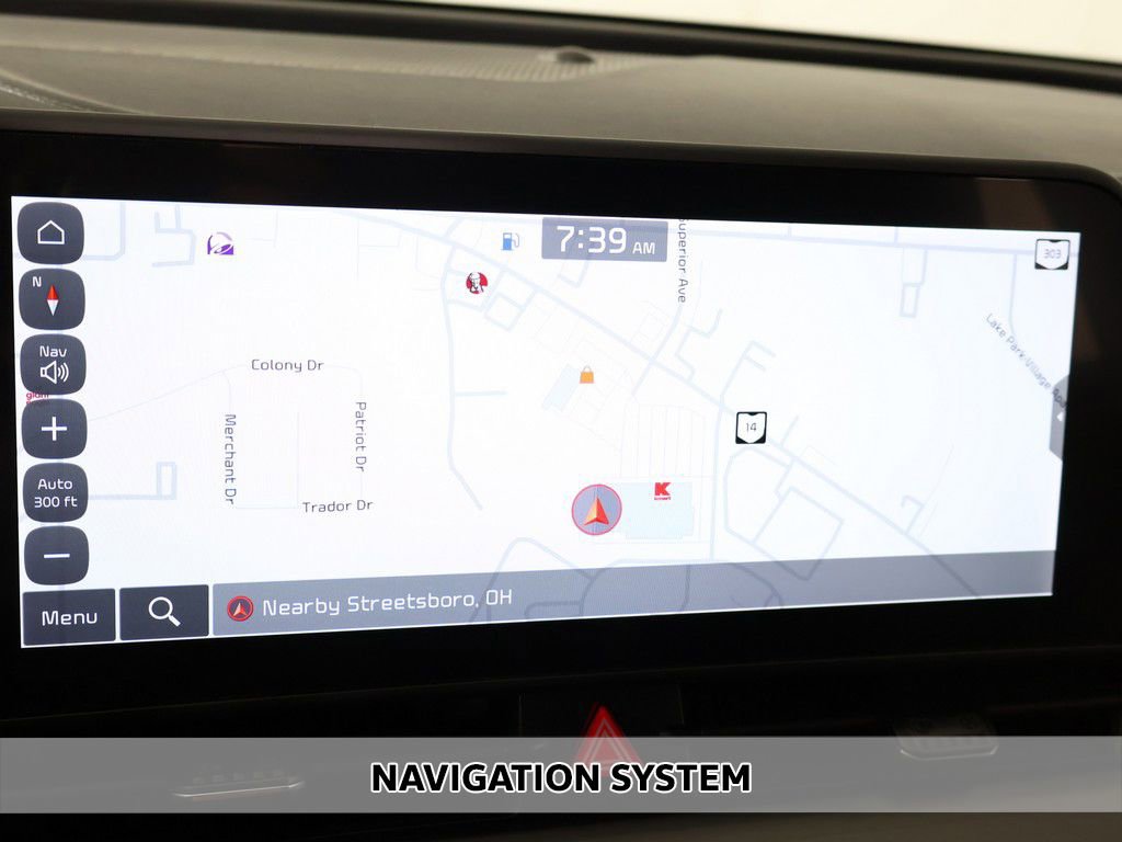 Used 2023 Kia Sportage EX image 3