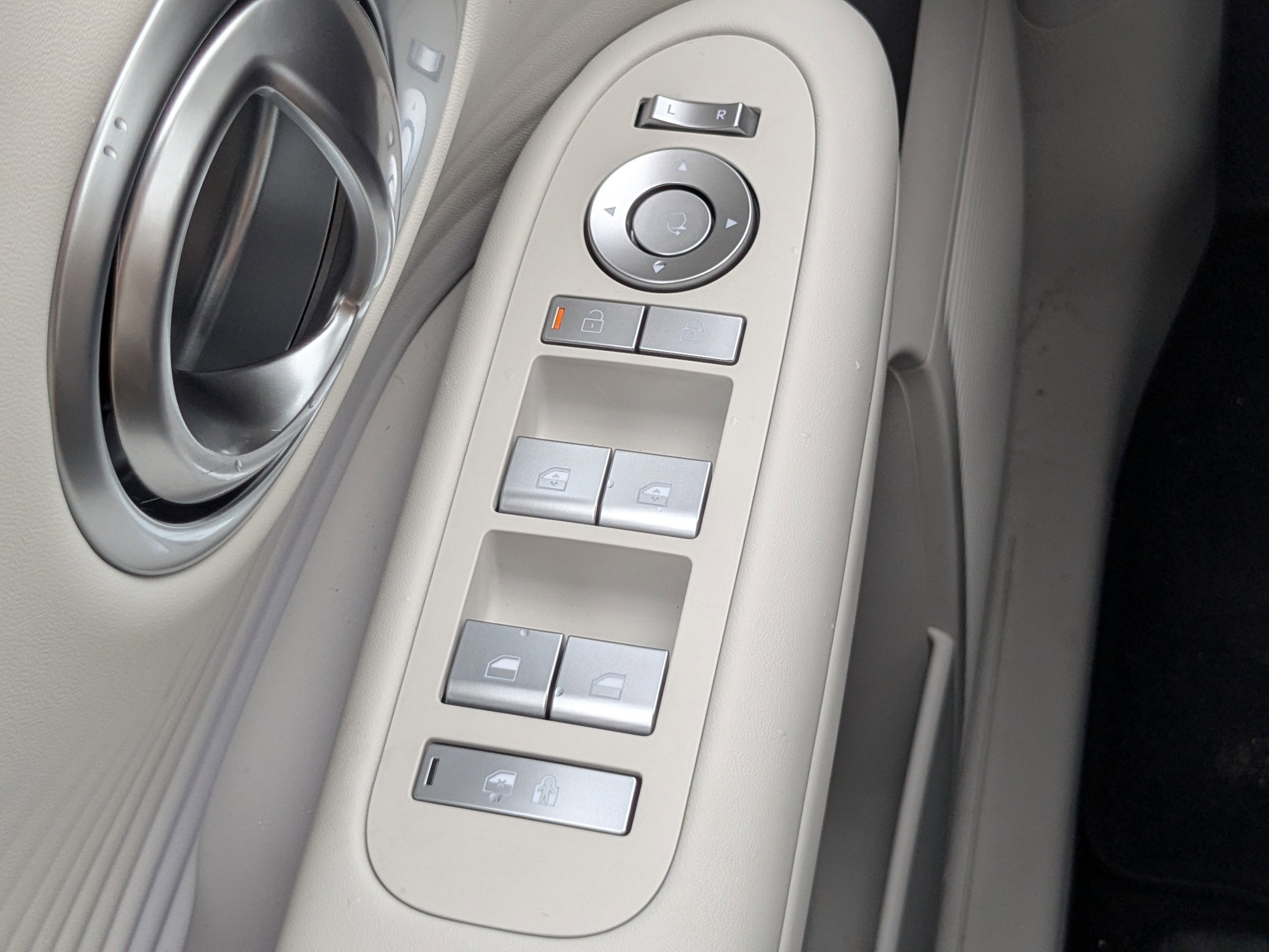 New 2026 Hyundai Ioniq 9 SEL image 29