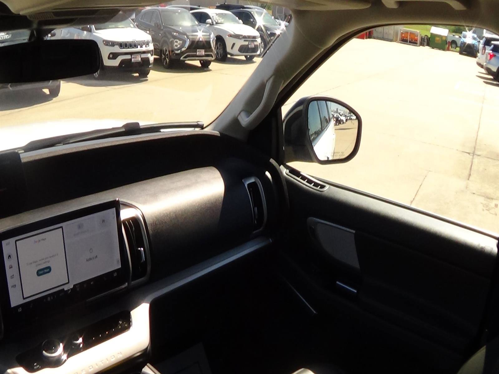 Used 2025 Ford Expedition Active AWD/4WD image 18