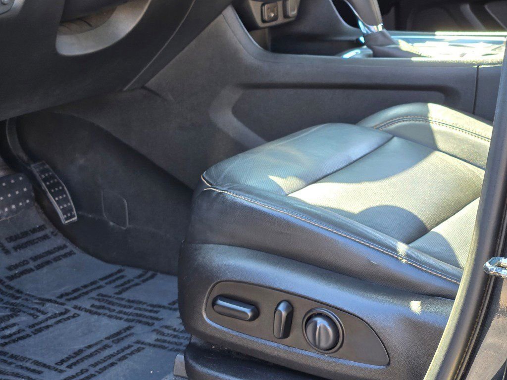 Used 2019 Chevrolet Traverse Premier w/ LPO, Floor Liner Package AWD/4WD image 24