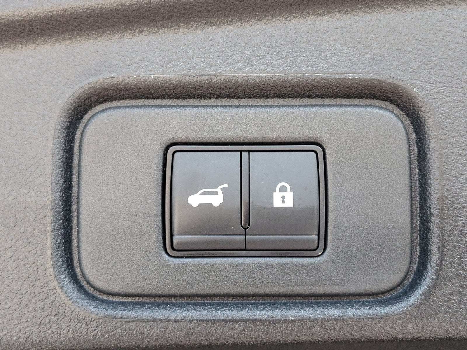 Certified 2026 Nissan Pathfinder SV FWD image 32