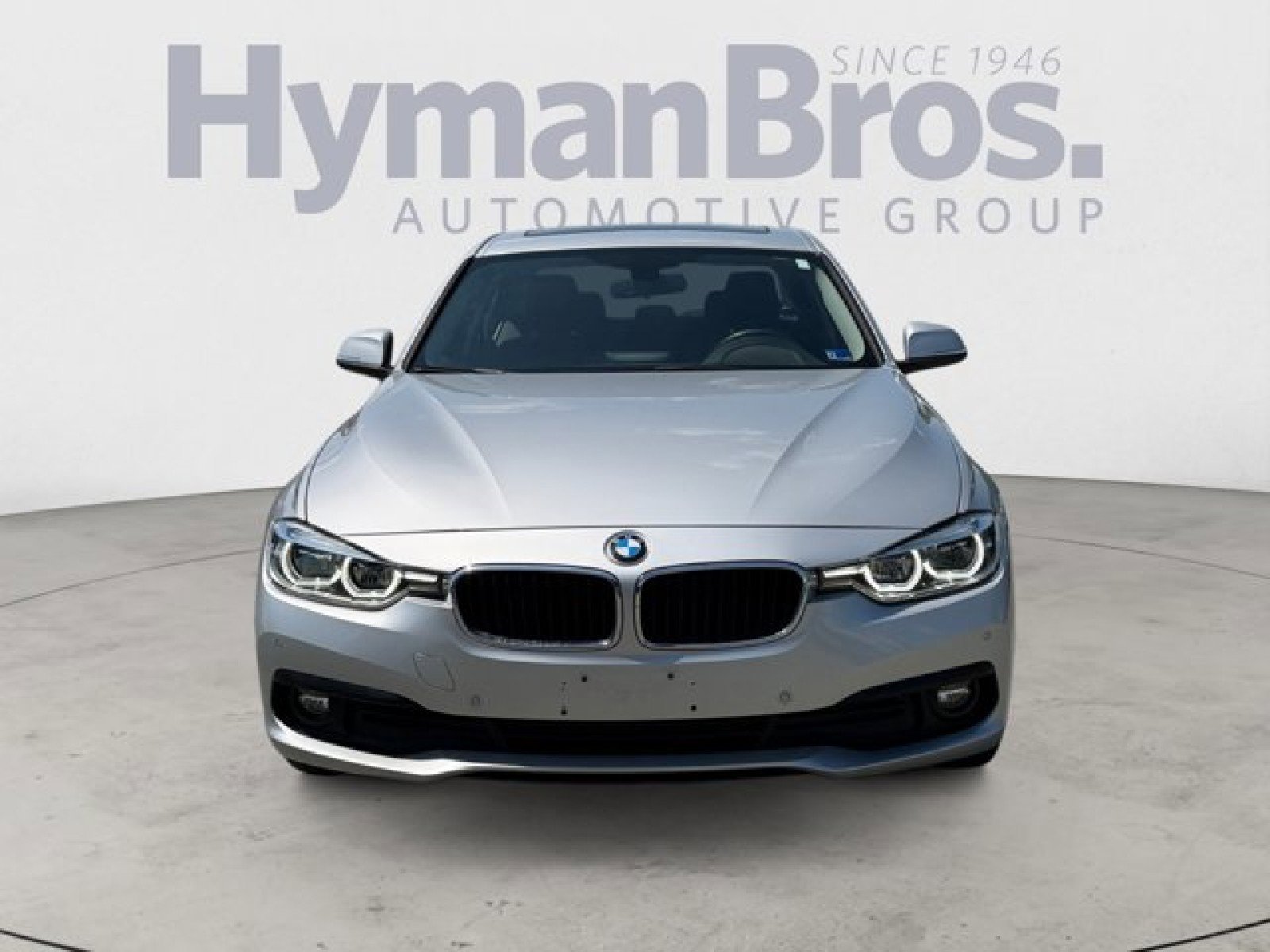 Used 2018 BMW 320i xDrive Sedan AWD/4WD image 8