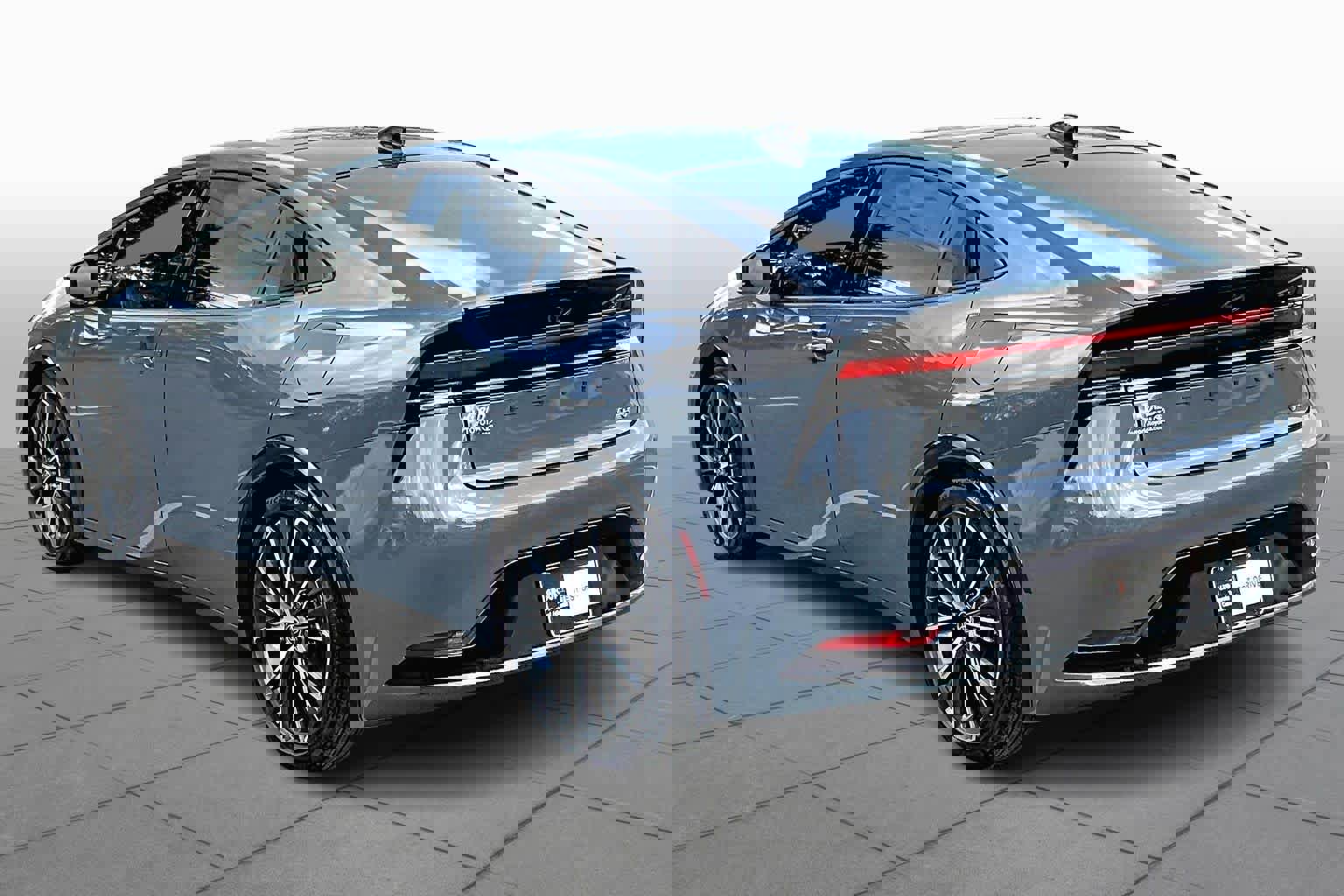 Used 2024 Toyota Prius XLE image 12