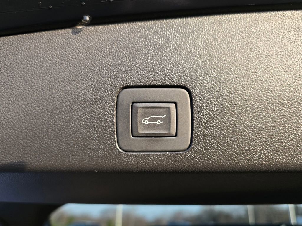 Certified 2023 Buick Encore GX Select w/ Sport Touring Package image 31