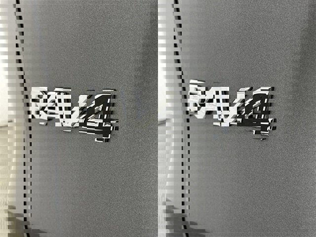 Used 2021 Toyota RAV4 LE image 33