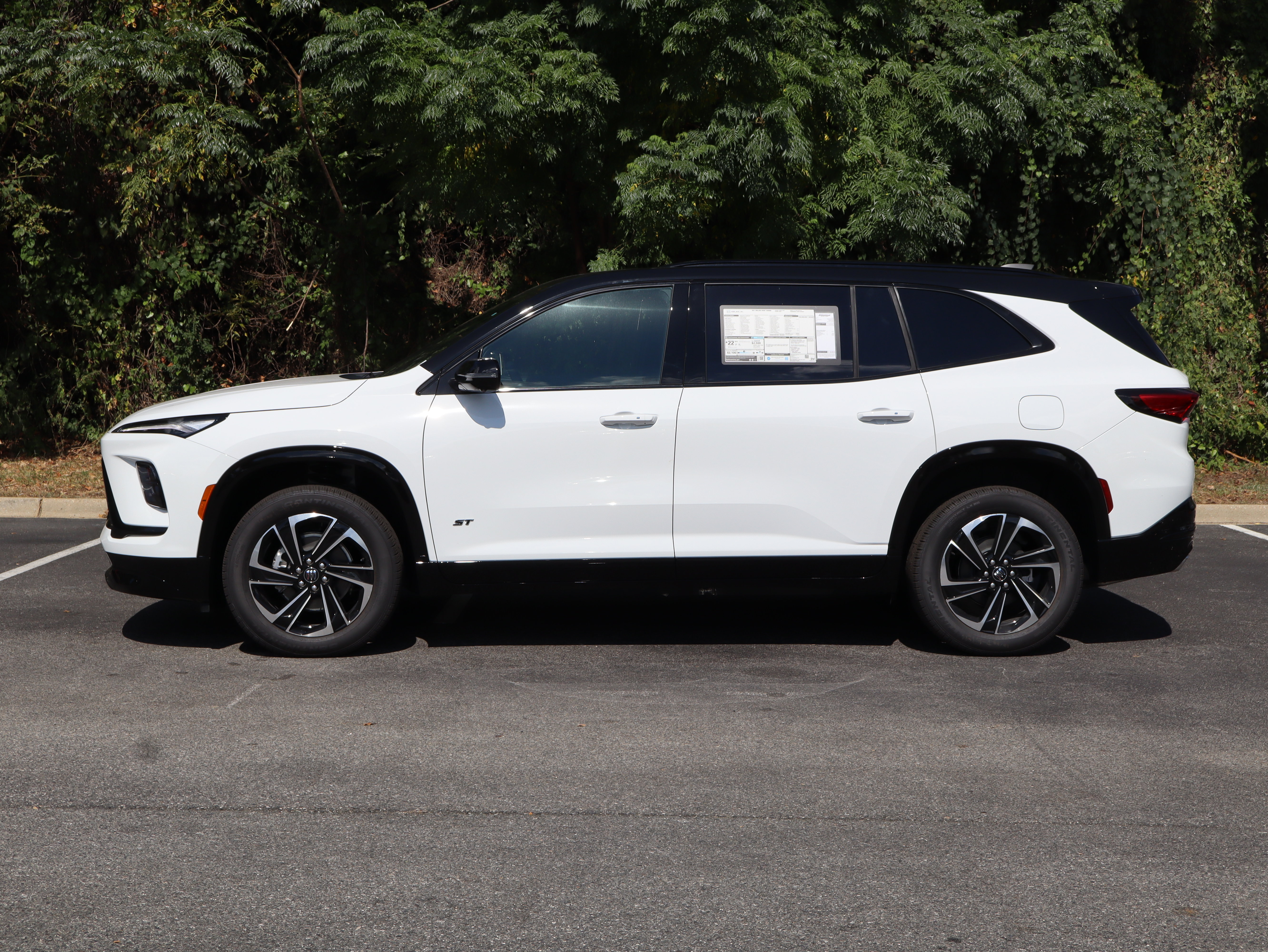New 2027 Buick Enclave Sport Touring w/ Power Package FWD image 6