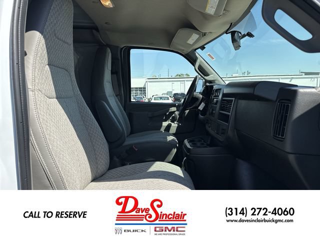 New 2026 GMC Savana 2500 RWD image 21