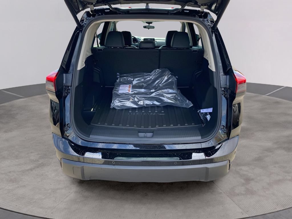 New 2026 Nissan Rogue SV AWD/4WD image 18