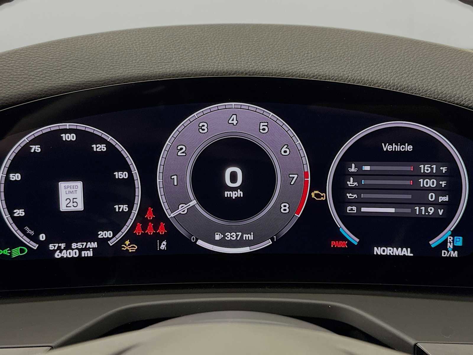 Certified 2025 Porsche Panamera image 16