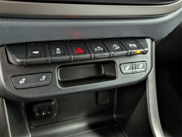 Used 2021 Chevrolet Colorado Z71 w/ Z71 Midnight Edition image 23