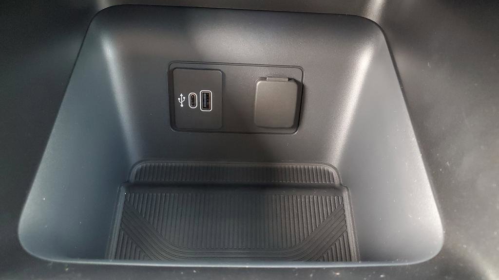 New 2026 Ford Explorer Active image 30