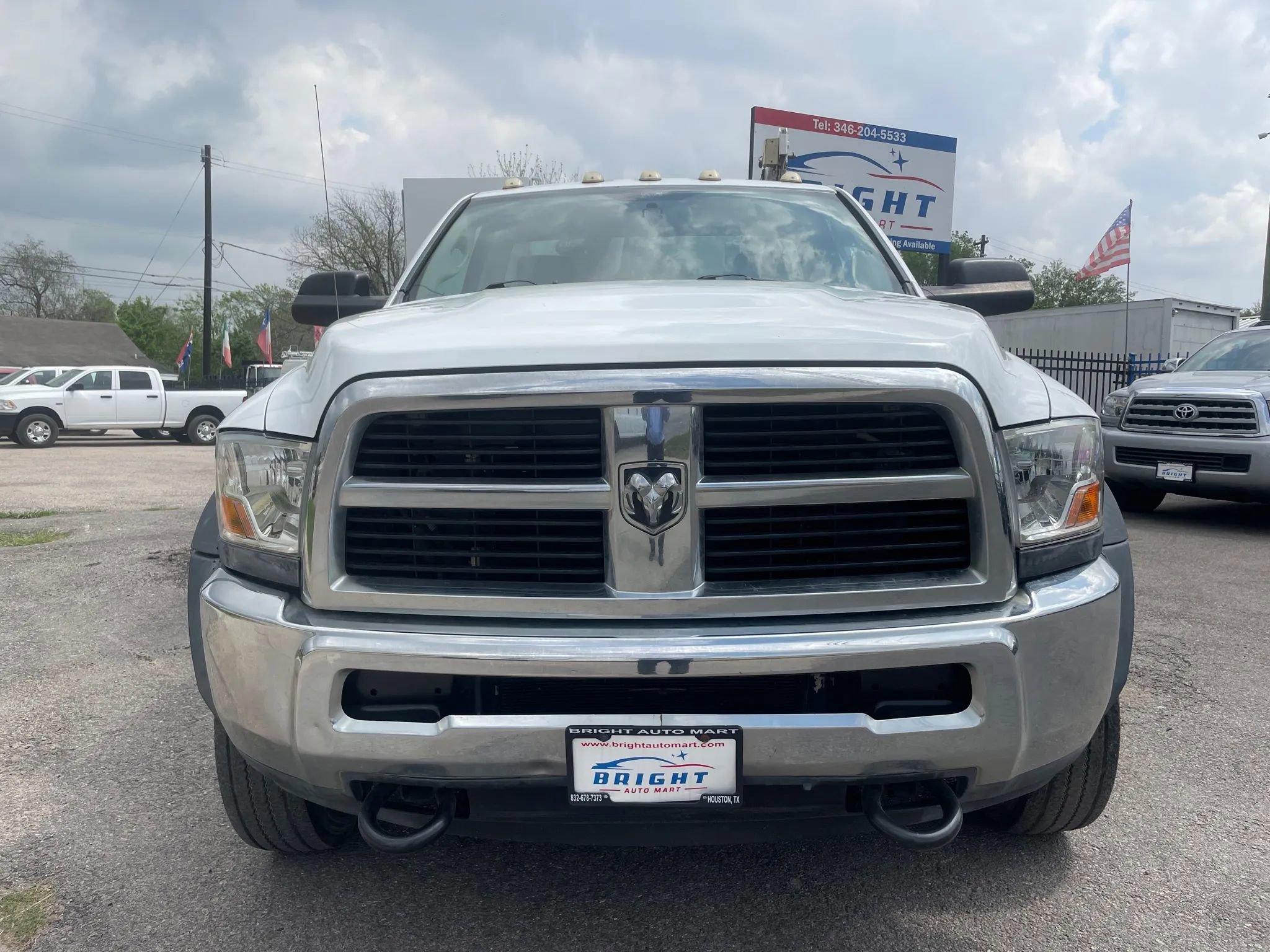 Used 2011 RAM 4500 2WD Regular Cab w/ ST Decor Group image 1