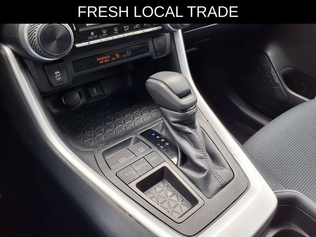 Used 2021 Toyota RAV4 LE FWD image 25