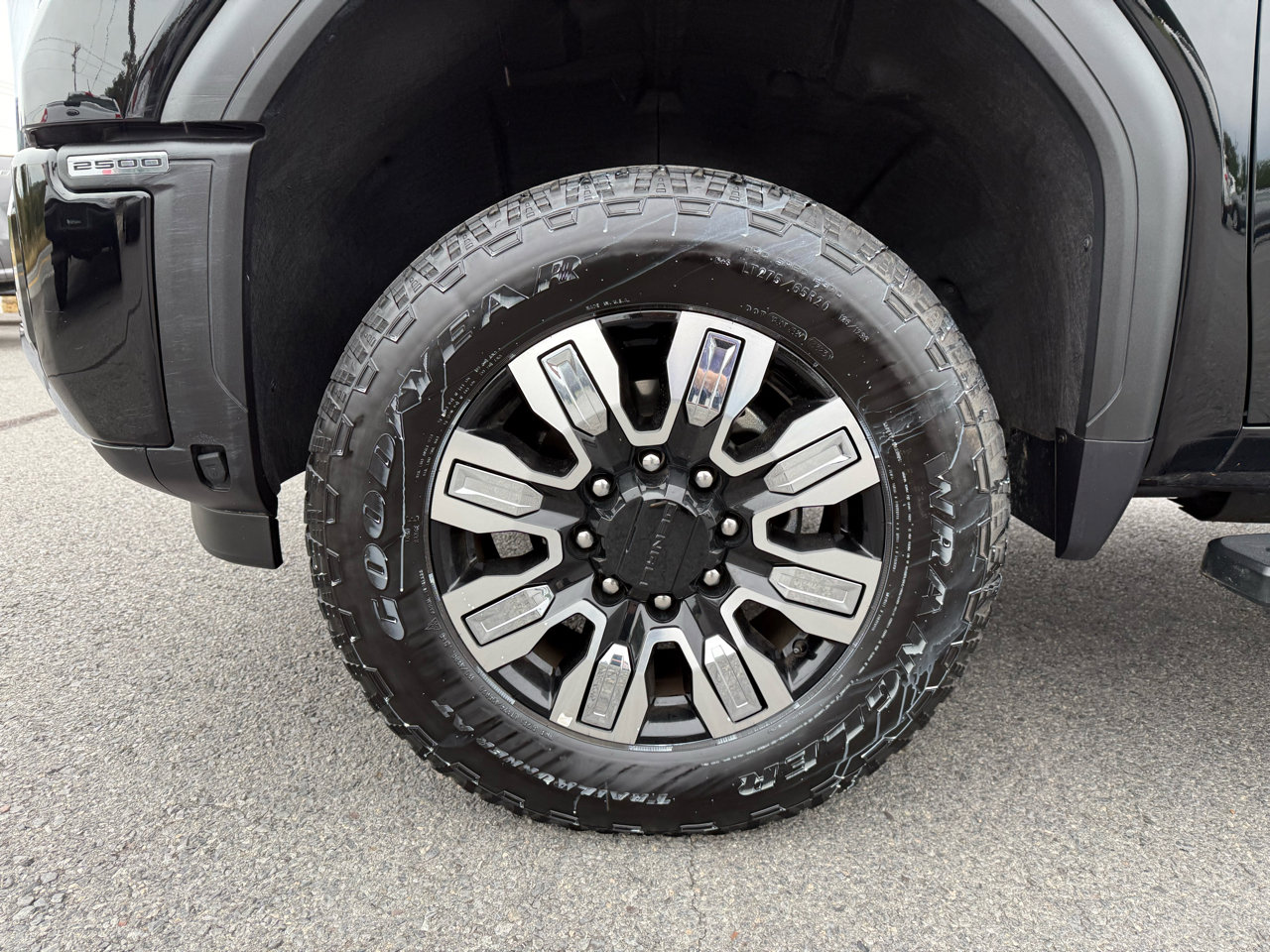 Used 2024 GMC Sierra 2500 Denali w/ Denali Reserve Package image 46