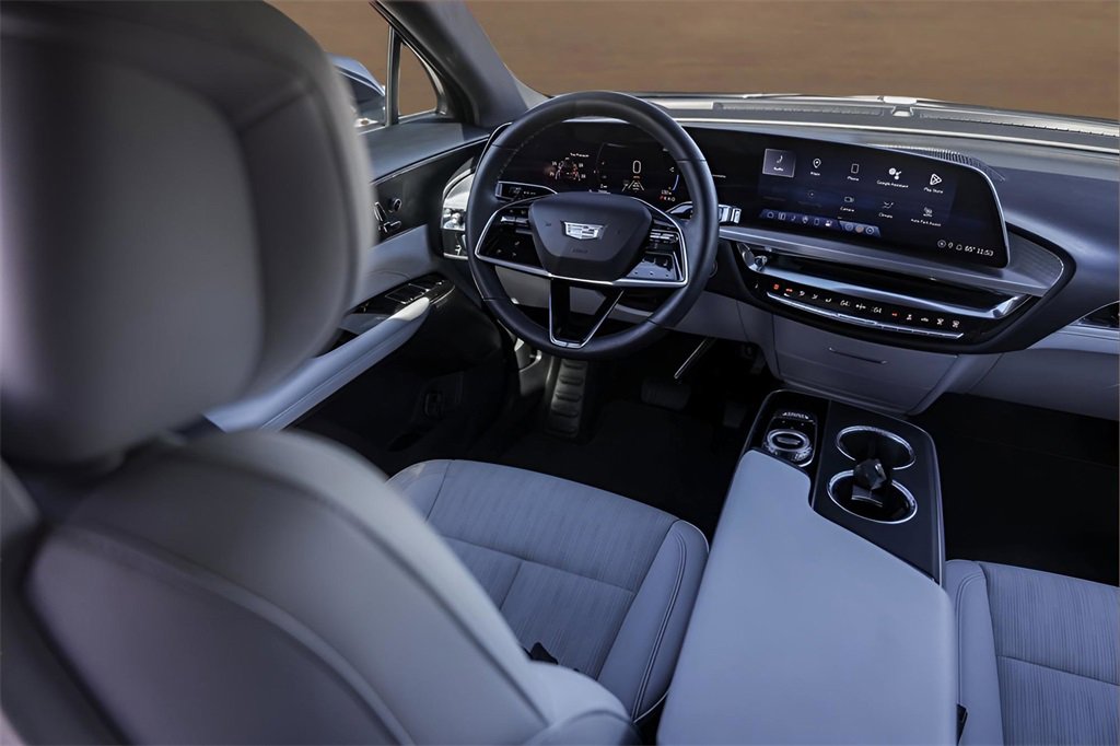 Certified 2024 Cadillac Lyriq Luxury image 24