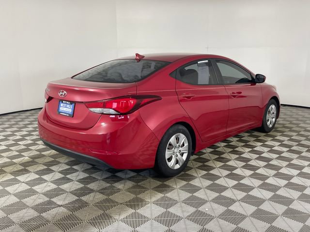 Used 2016 Hyundai Elantra SE image 22