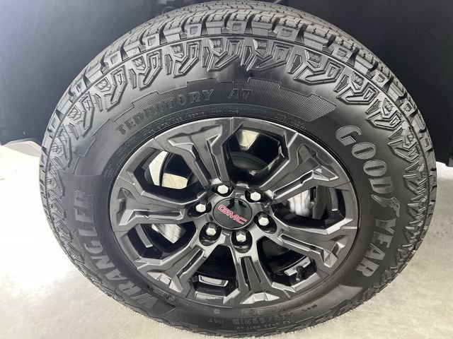 Certified 2025 GMC Canyon Elevation w/ Convenience Package RWD image 33