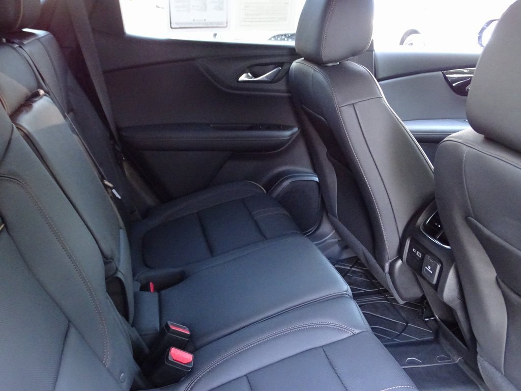 Used 2025 Chevrolet Blazer Premier w/ Enhanced Convenience Package image 12