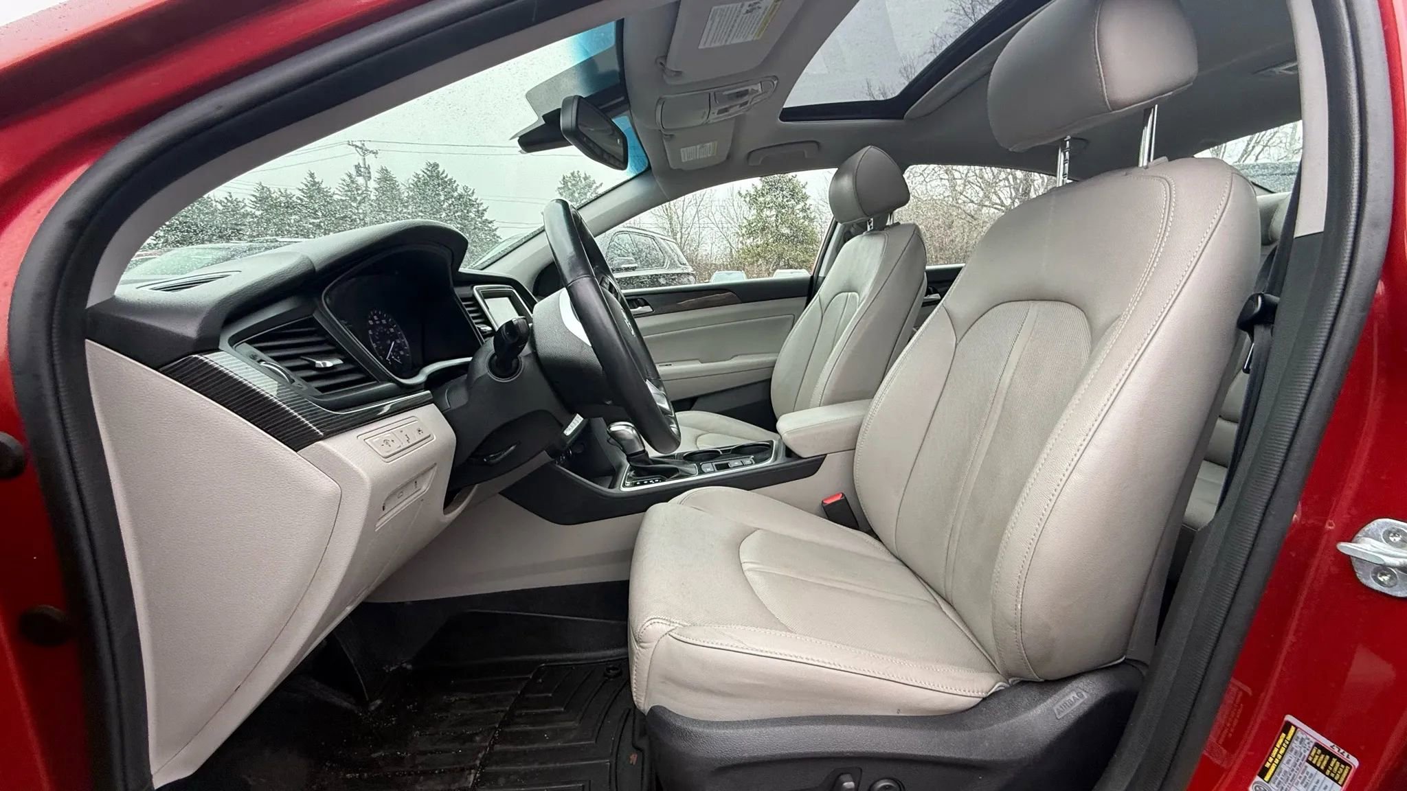 Used 2018 Hyundai Sonata Limited image 2