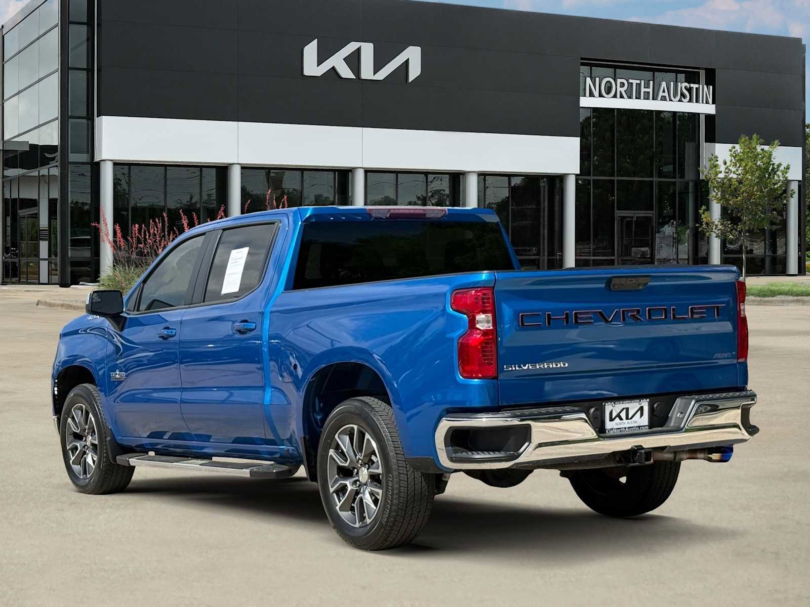 Used 2022 Chevrolet Silverado 1500 LT image 6