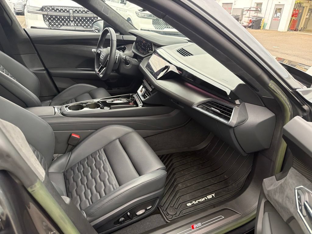 Used 2023 Audi RS e-tron GT w/ Carbon Performance Package AWD/4WD image 15