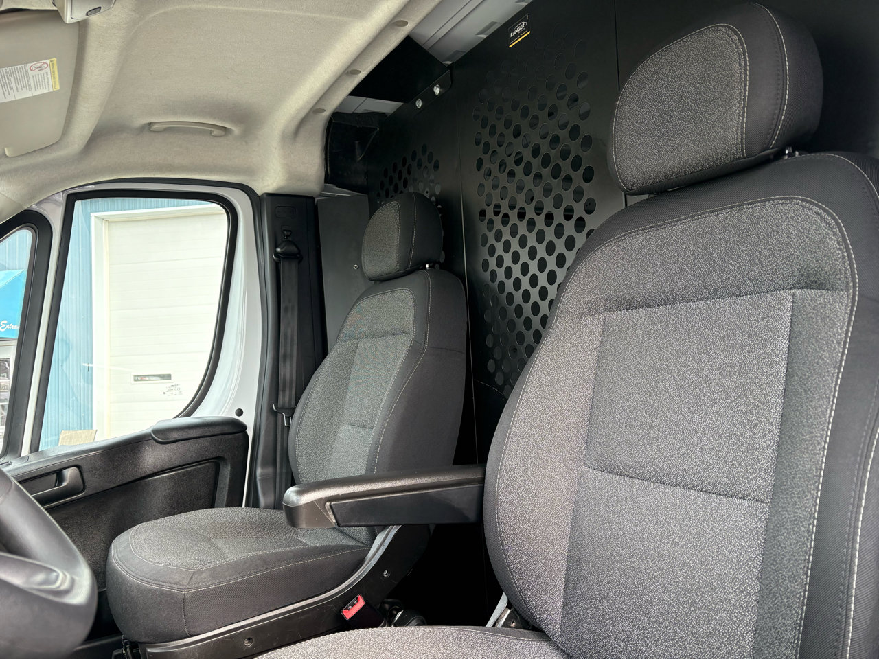 Used 2023 RAM ProMaster 2500 image 12