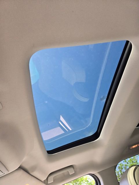 Used 2016 Ford Explorer Platinum image 10