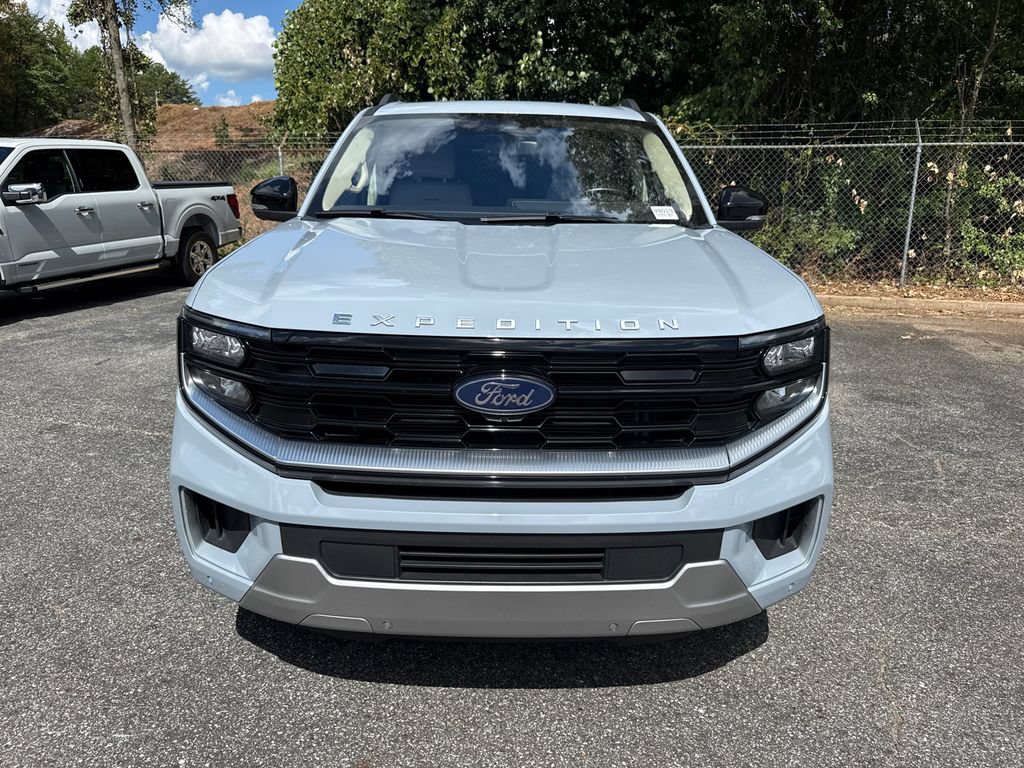 Used 2025 Ford Expedition Max Platinum AWD/4WD image 2