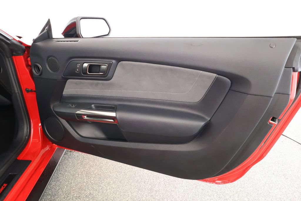 Used 2019 Ford Mustang Shelby GT350 w/ Technology Package image 29