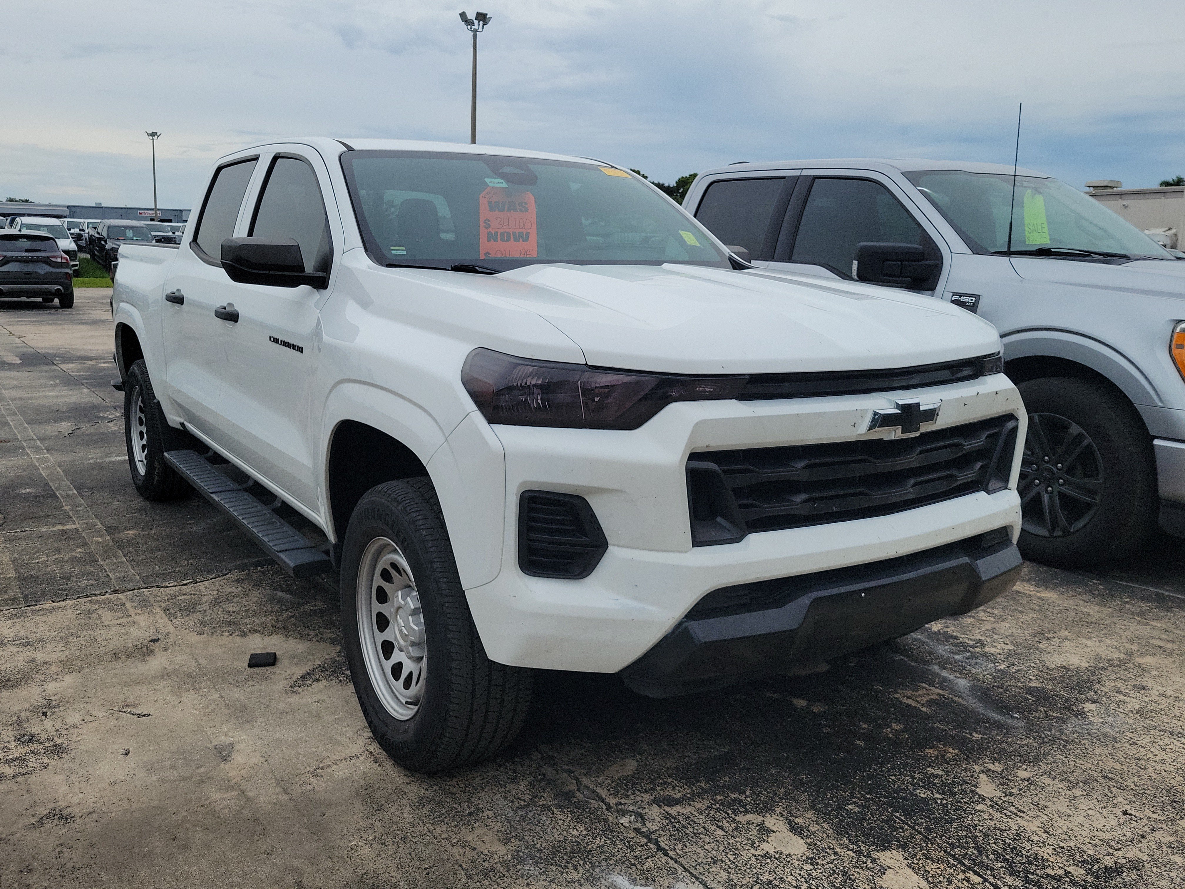 Used 2023 Chevrolet Colorado W/T w/ Advanced Trailering Package RWD image 6