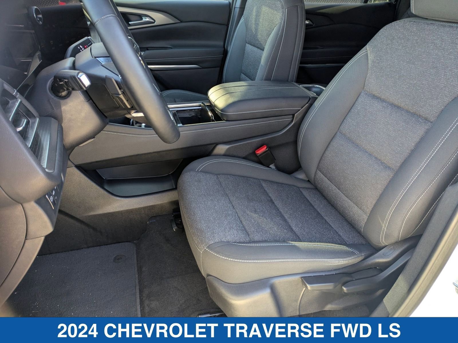 Used 2024 Chevrolet Traverse LS image 15