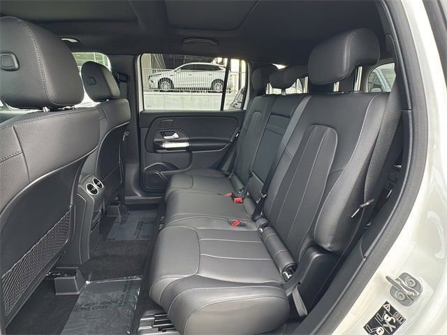 New 2026 Mercedes-Benz GLB 250 image 12