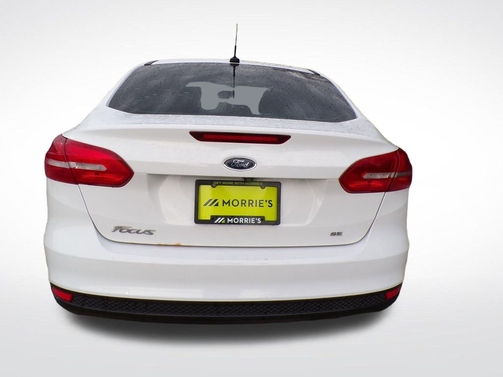 Used 2016 Ford Focus SE w/ SE Cold Weather Package FWD image 6