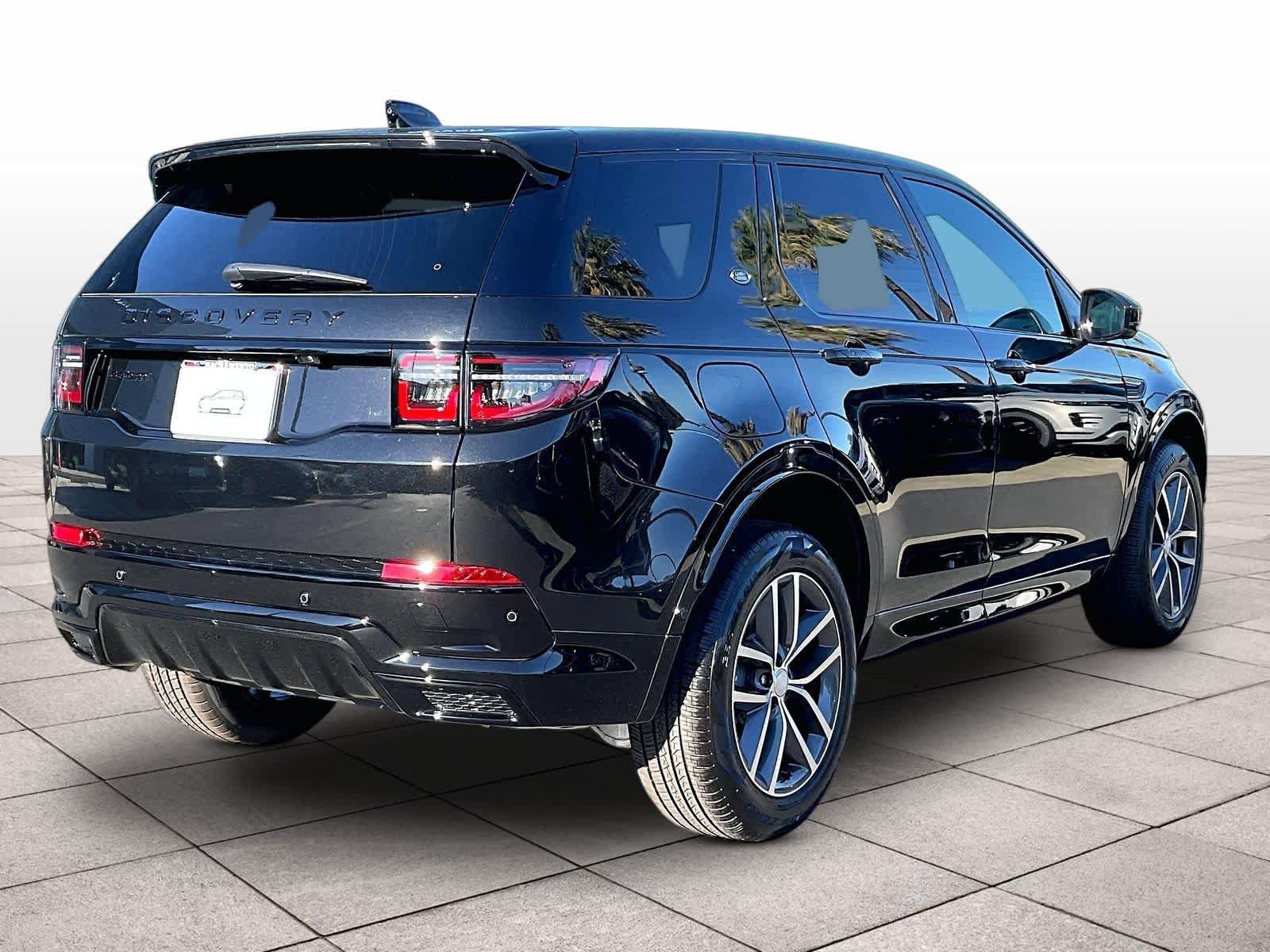 New 2026 Land Rover Discovery Sport Landmark AWD/4WD image 4