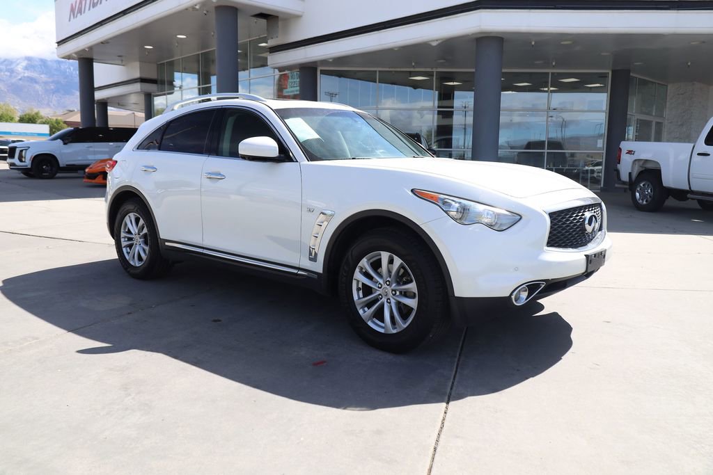 Used 2017 INFINITI QX70 AWD w/ Premium Package image 8