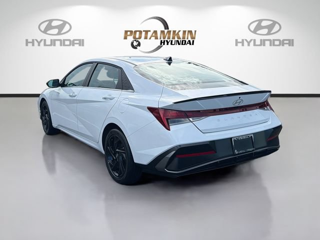 Certified 2026 Hyundai Elantra SEL Sport Premium FWD image 7