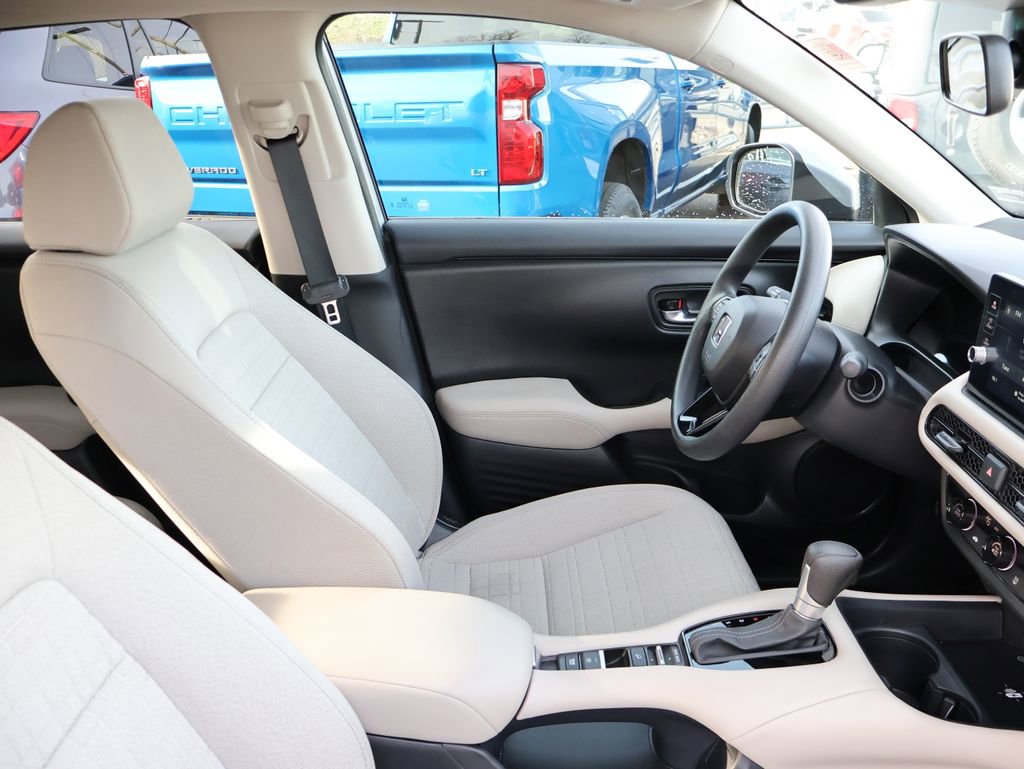 Certified 2026 Honda HR-V LX image 8