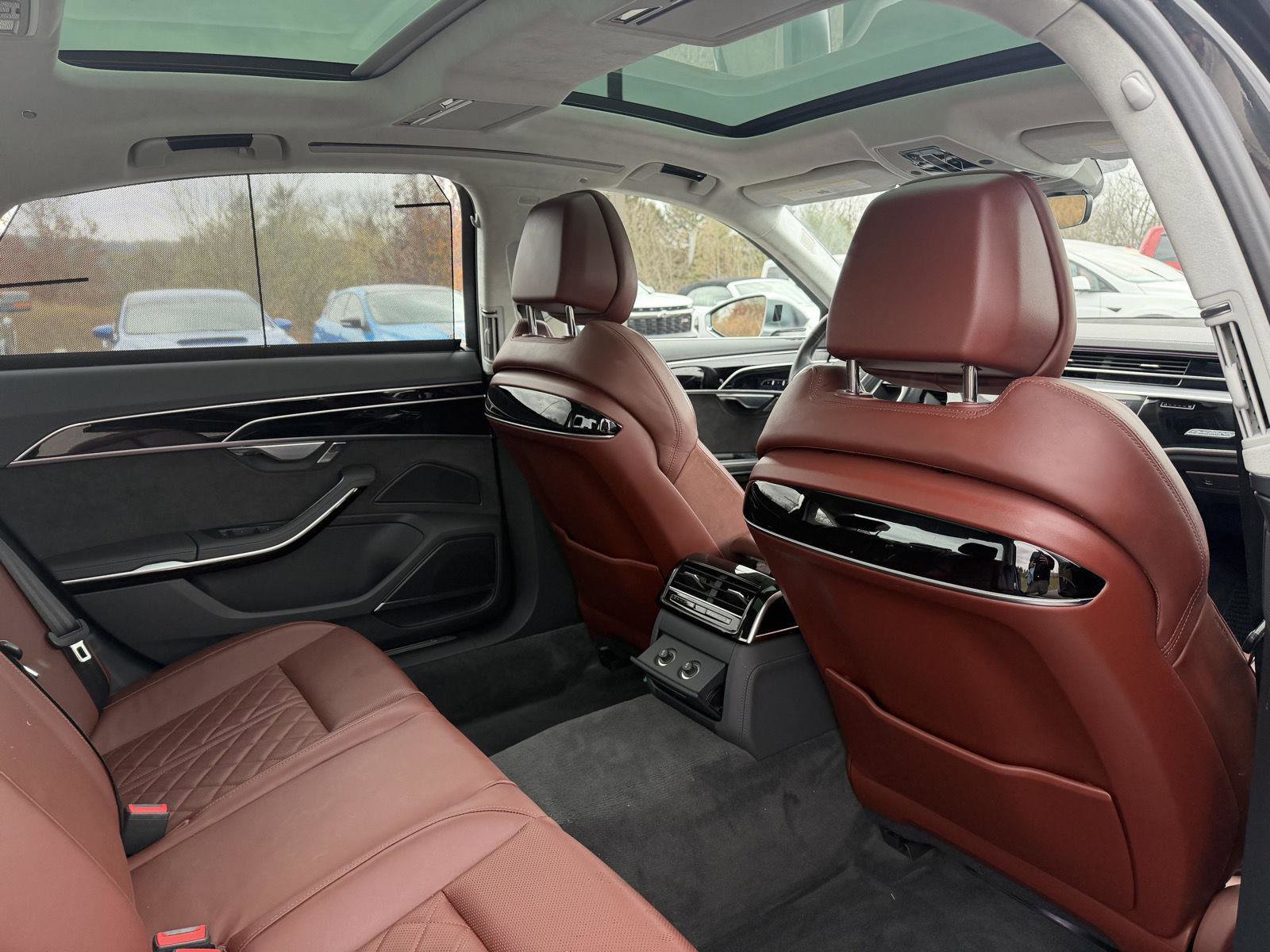 Used 2020 Audi S8 L w/ S8 Executive Package image 37