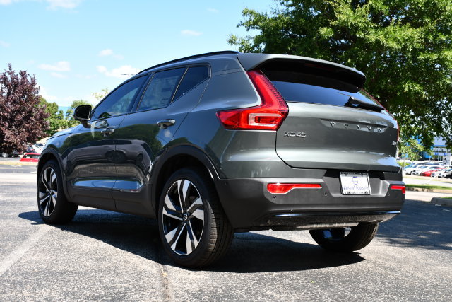 New 2026 Volvo XC40 B5 Plus w/ Climate Package AWD/4WD image 5
