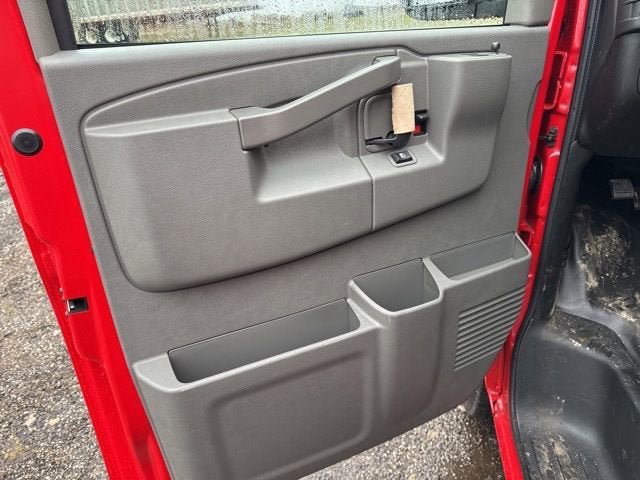 New 2026 GMC Savana 3500 w/ Driver Convenience Package RWD image 8