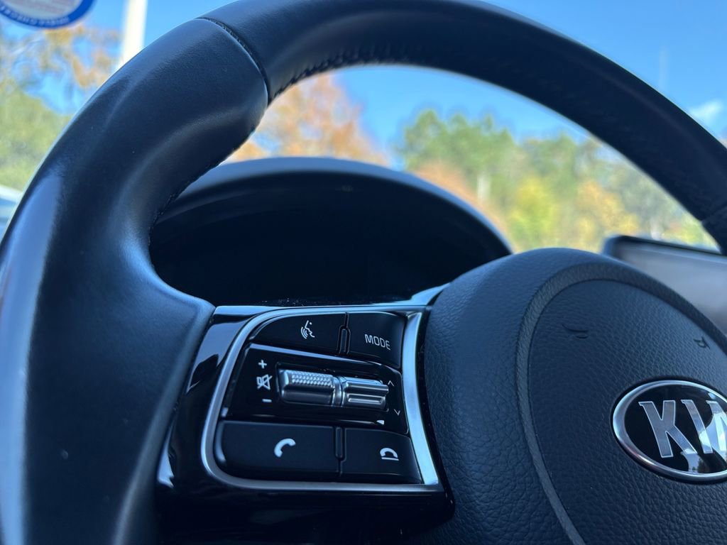 Used 2021 Kia Seltos SX w/ SX Sunroof Package image 17