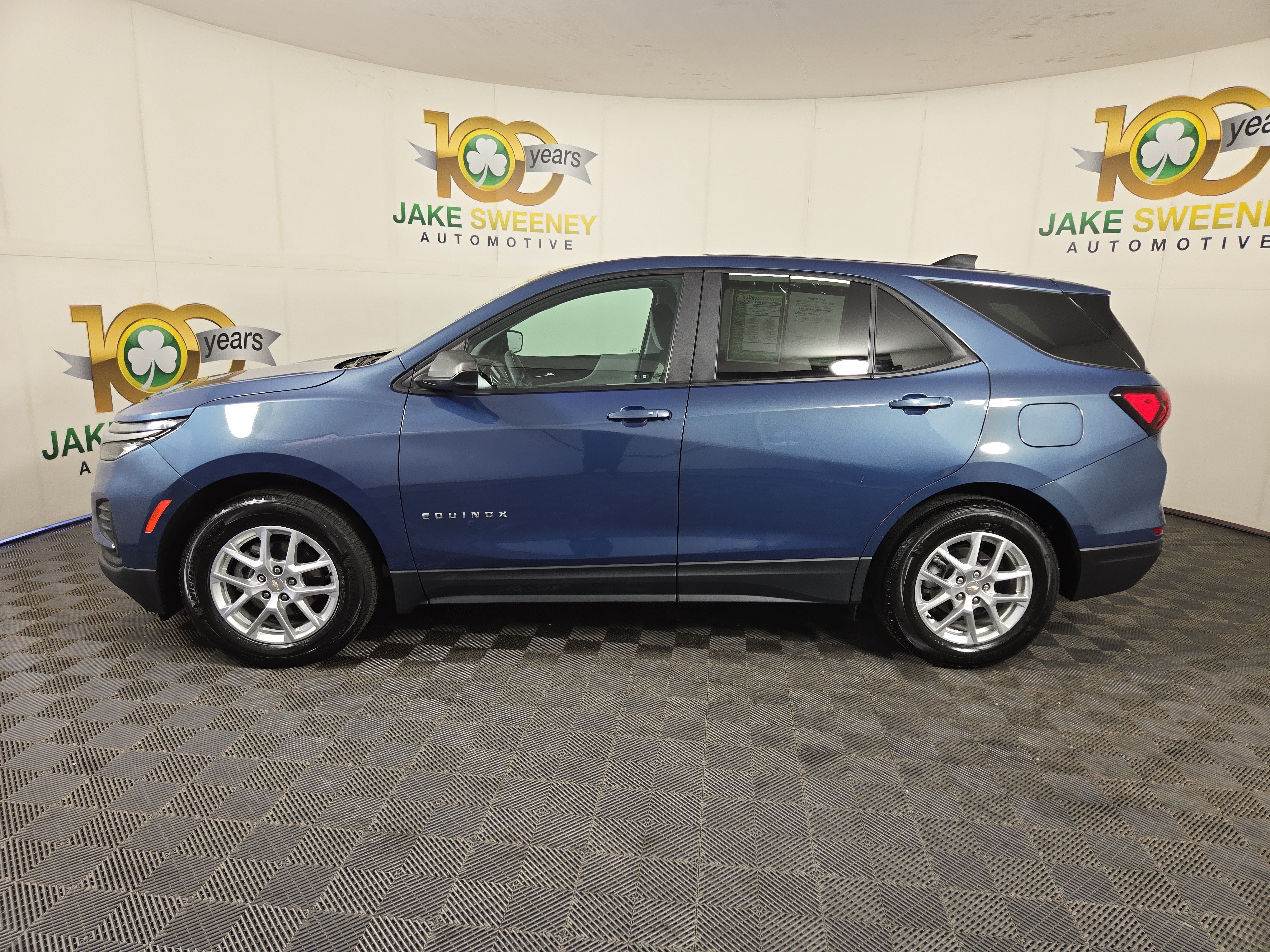 Certified 2024 Chevrolet Equinox LS w/ LS Convenience Package FWD image 4