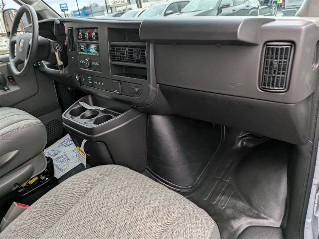 New 2025 Chevrolet Express 3500 w/ Driver Convenience Package image 25