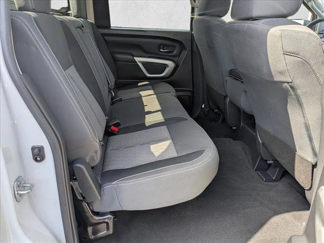 Used 2024 Nissan Titan SV AWD/4WD image 17
