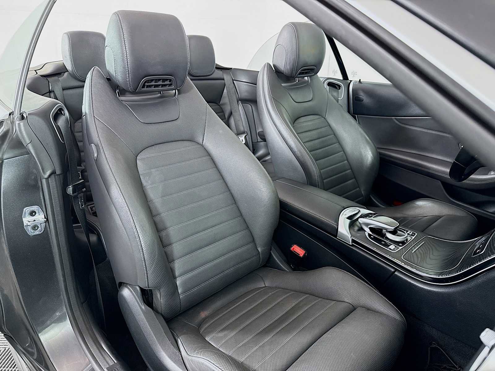 Used 2019 Mercedes-Benz C 300 4MATIC Cabriolet image 23